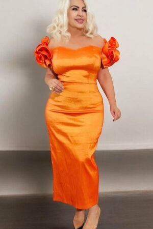 Vestido naranja satinado – Brillo y elegancia en una sola prenda